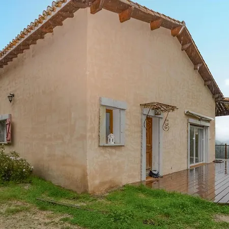 4 Bedroom Lovely In Ampaza *