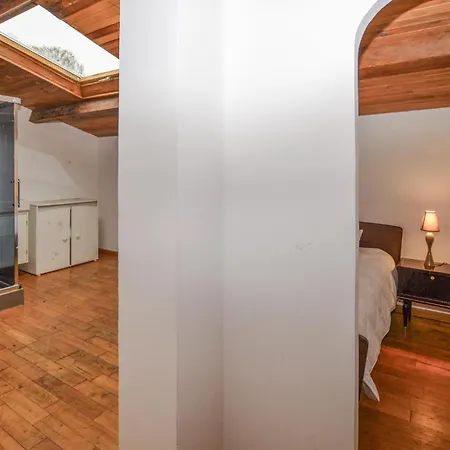 4 Bedroom Lovely In Ampaza * Azilone-Ampaza