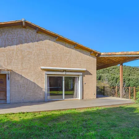 Holiday home 4 Bedroom Lovely In Ampaza *