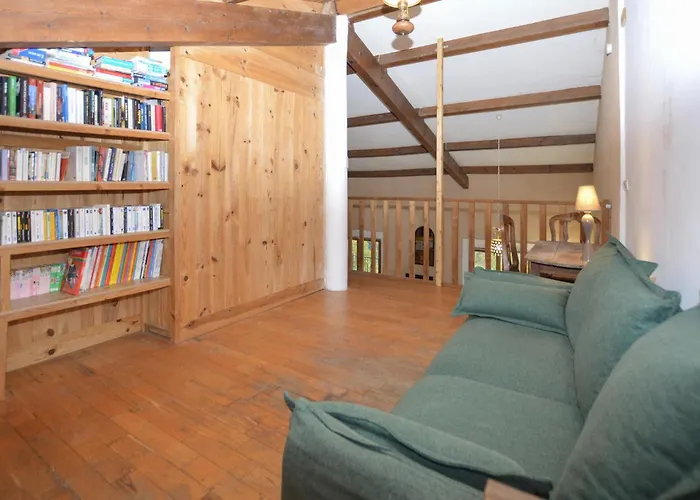 Holiday home 4 Bedroom Lovely In Ampaza *