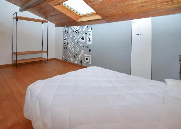 Holiday home 4 Bedroom Lovely In Ampaza Azilone-Ampaza