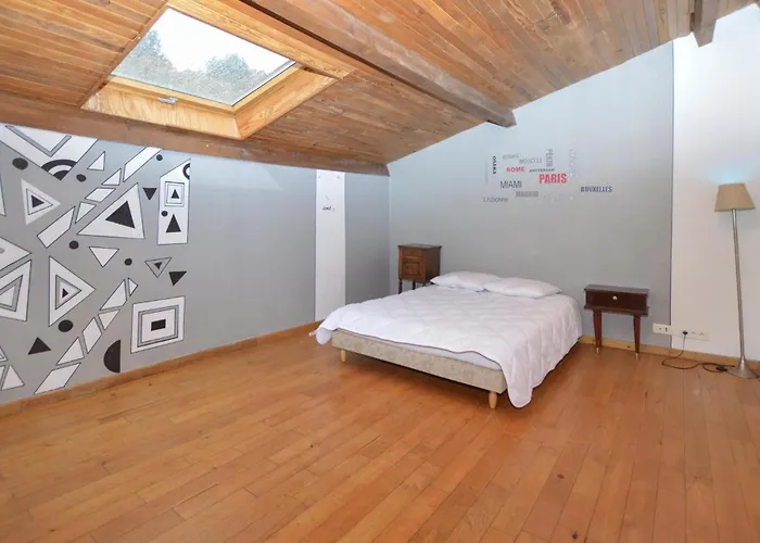 4 Bedroom Lovely In Ampaza Holiday home Azilone-Ampaza